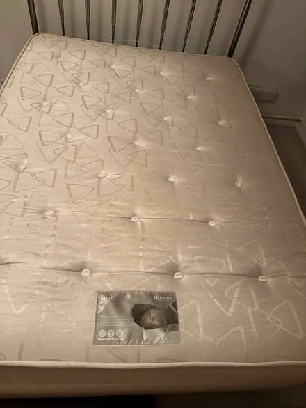 Photo of free Double bed (E1w1nD) #4