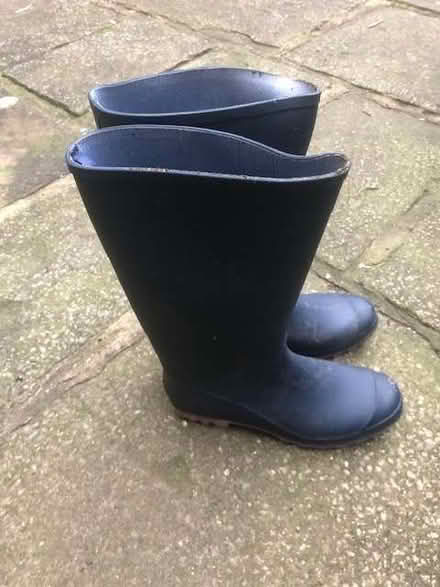 Photo of free Pair of Size 6 wellies hardly used (Lansdown) #1