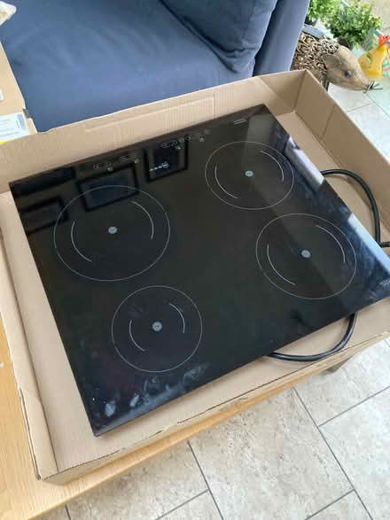 Photo of free Induction hob (Welling DA6) #3