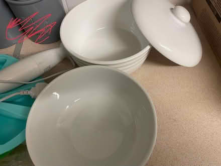Photo of free Kitchen items inc. casserole dish (Hounslow, TW5) #2
