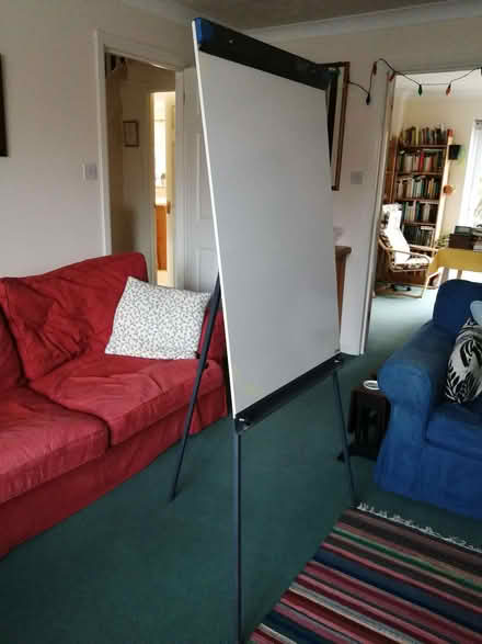 Photo of free Flipchart stand takes A1 paper (Stonehouse GL10) #3