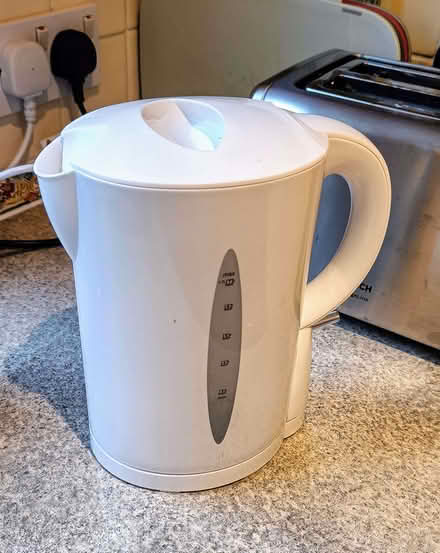 Photo of free Kettle (DA1) #1