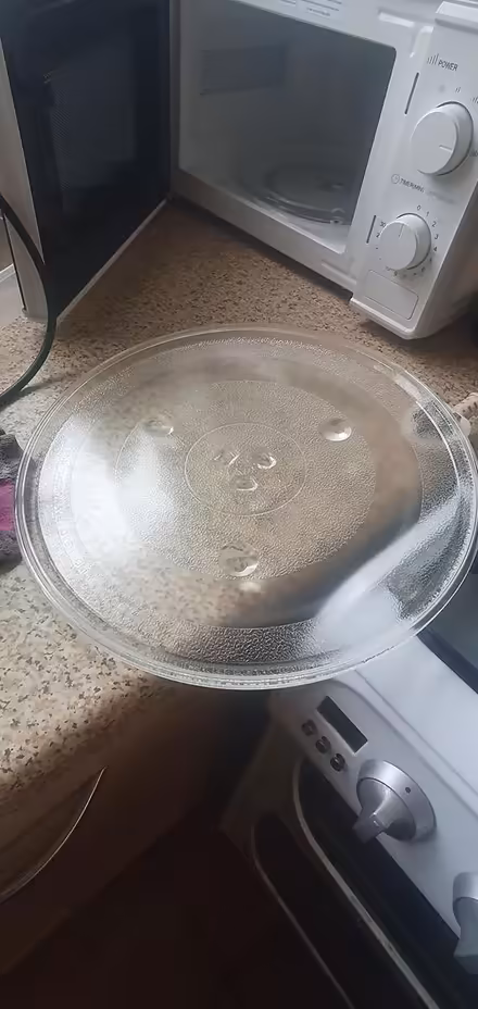 Photo of free Glass microwave turntable (BD15 nr Bingley) #1