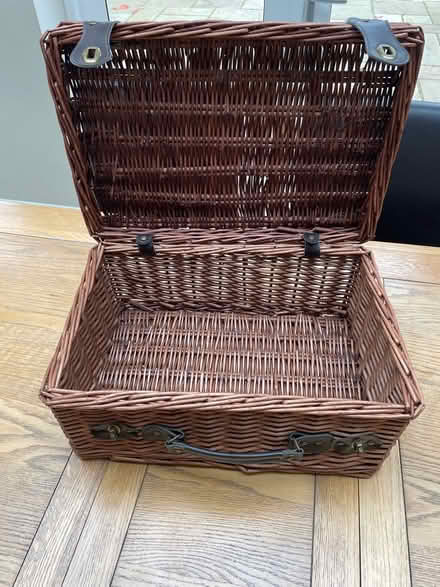 Photo of free Wicker basket / hamper with handle (Southfields SW19) #2