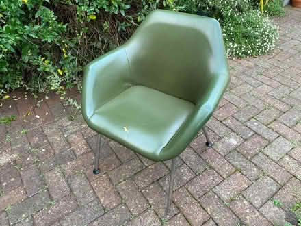 Photo of free Vintage vinyl chair (Portslade Village BN41) #1