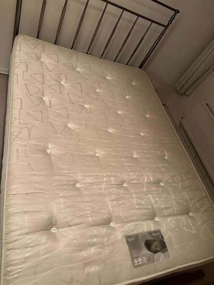 Photo of free Double bed (E1w1nD) #2