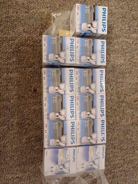 Photo of free 10x Phillips GU10 50W Halogen Bulbs (Hertford SG14) #1