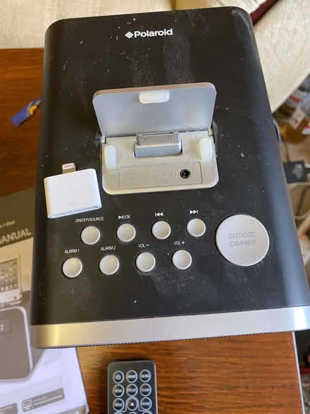 Photo of free Polaroid iPod/Radio/Alarm (Greenhill S8) #3