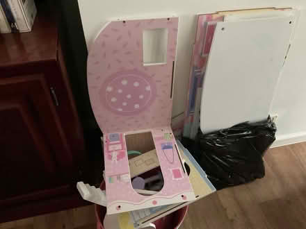 Photo of free dolls house (Bebington, CH63) #1