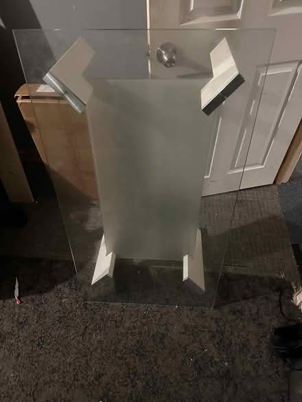 Photo of free Glass coffee table (SM5 carshalton) #1