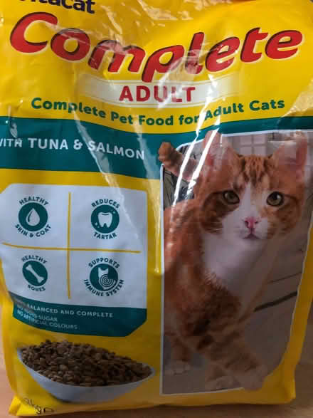 Photo of free Cat food dry (Freehold LA1) #1