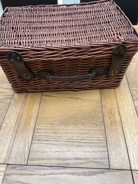 Photo of free Wicker basket / hamper with handle (Southfields SW19) #1
