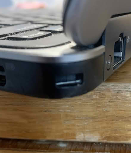 Photo of free Kensington laptop lock with 2 keys (Dorking RH4) #2