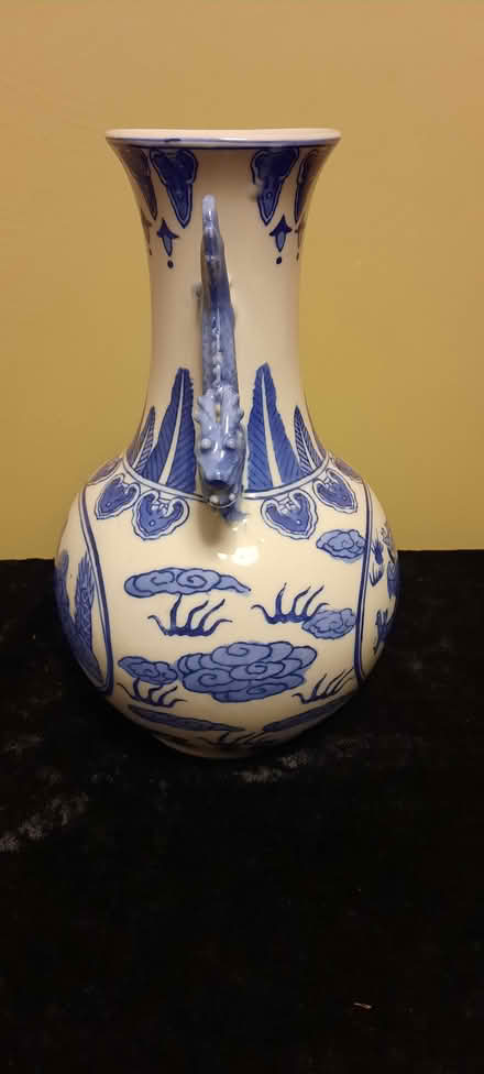 Photo of free Lge Chinese Dragon Vase Blue/ White (Gosport PO12) #1