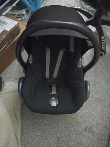 Photo of free Baby car seat (Clondalkin) #1