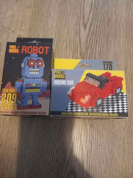 Photo of free 2 pixel bricks sets (Wivenhoe CO7) #1