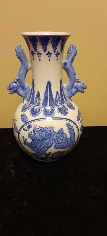 Photo of free Lge Chinese Dragon Vase Blue/ White (Gosport PO12) #2