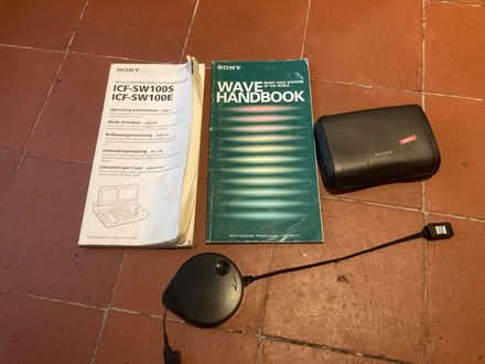 Photo of free FM/SW/MW/LW Radio, with extendable antenna (Lymm WA13) #1