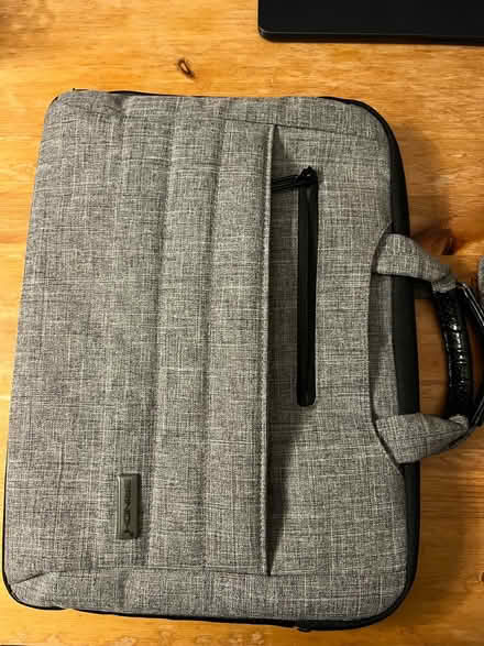 Photo of free Laptop bag (SE19) #3