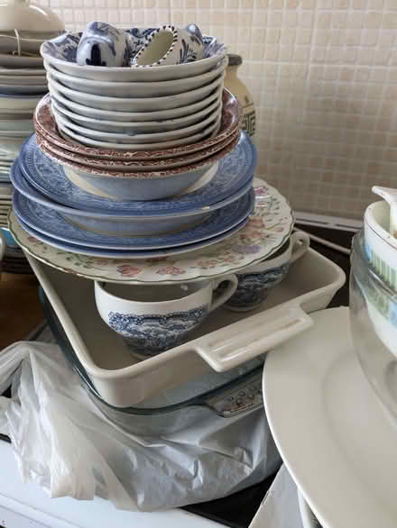 Photo of free Selection of kitchen stuff (Pant SY10) #1