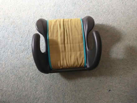 Photo of free Booster seat (Tebworth LU7) #1