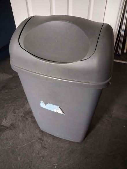 Photo of free 50 litre grey kitchen swing bin (Bagslate Moor OL11) #2