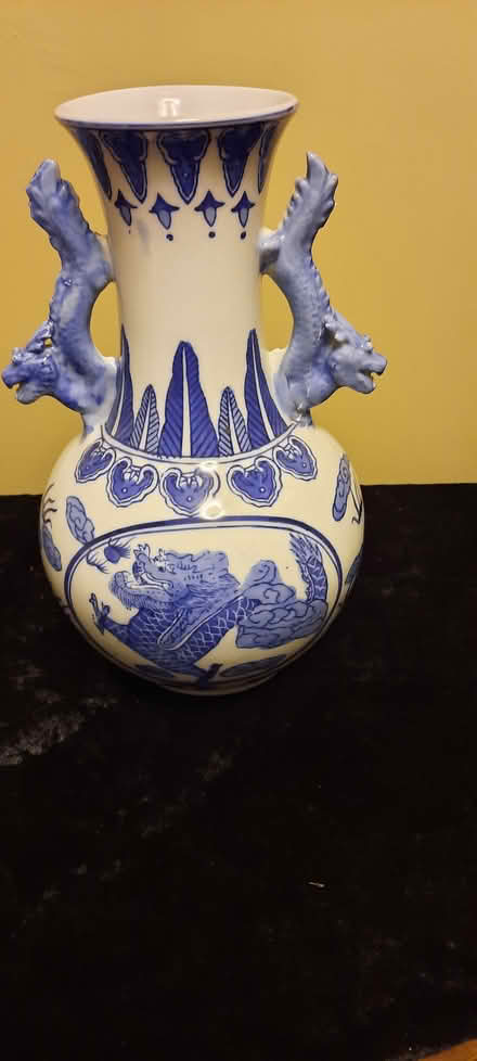 Photo of free Lge Chinese Dragon Vase Blue/ White (Gosport PO12) #4