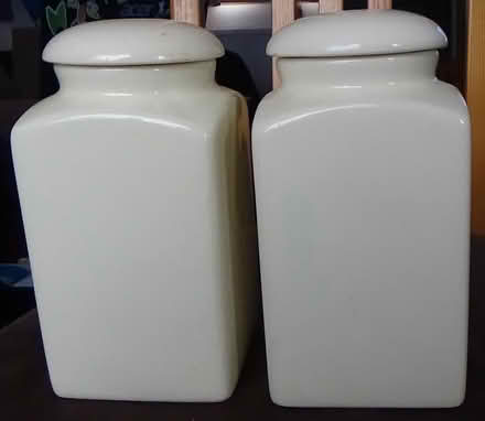Photo of free Ceramic big Tea & Coffee Containers (S8 Lowedges) #2