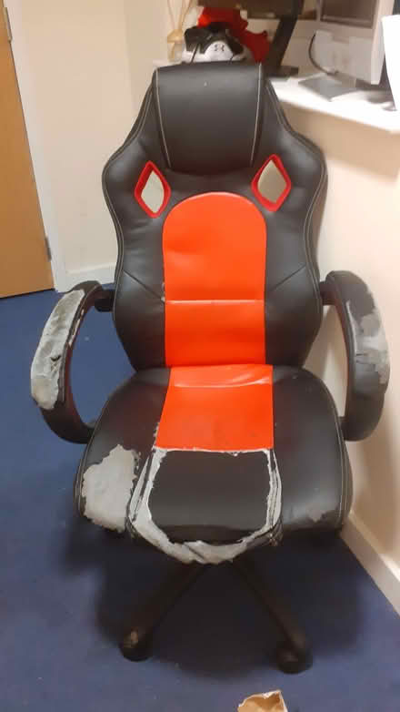 Photo of free Gaming Chair (Oakgrove MK10) #1