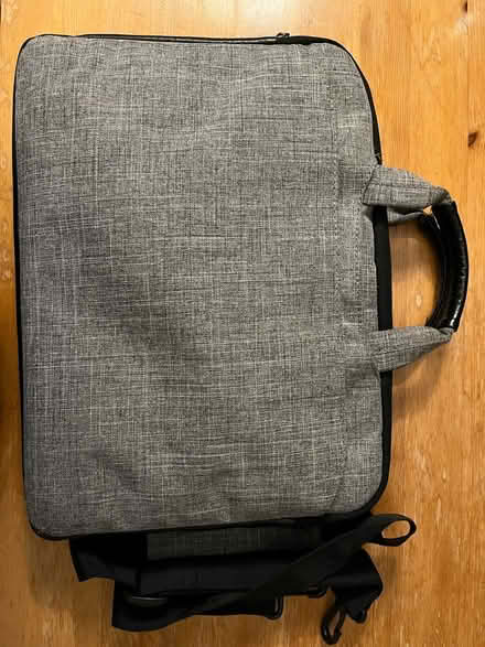 Photo of free Laptop bag (SE19) #1