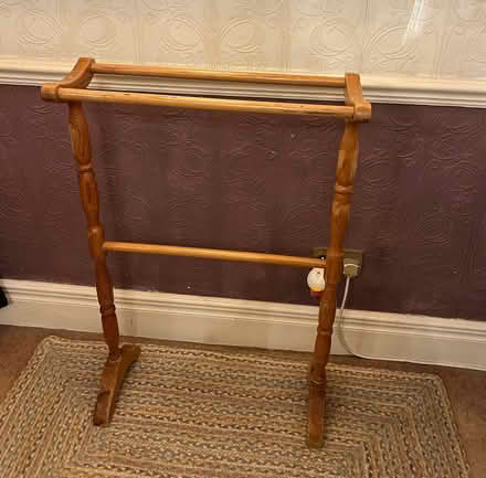 Photo of free Towel stand (SW10 Off Redcliffe Gdns) #1
