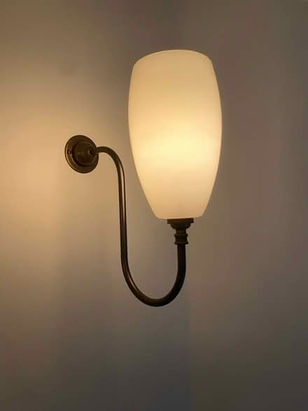 Photo of free 2 x wall lights (E9) #1