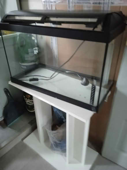 Photo of free Fish tank and stand (GU12) #1