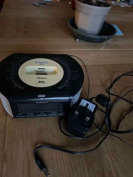 Photo of free Roberts clock radio (Torbrex FK7) #1
