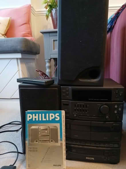 Photo of free Hifi unit (part working) (Letchworth SG6) #1