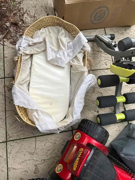 Photo of free Moses basket (UB7) #1