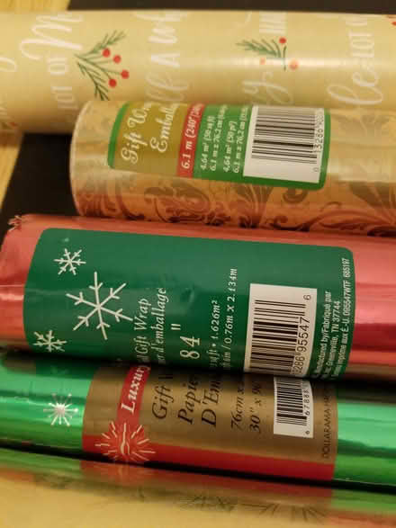 Photo of free Gift wrap (Hunt Club) #1