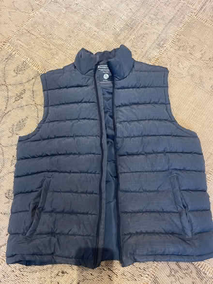 Photo of free Mountain warehouse gilet size XL (KT22 Oxshott) #1