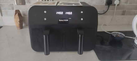 Photo of free Dual zone air fryer, perfect working condition with manuals. (Ruddington NG11) #3