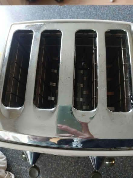 Photo of free Delonghi 4 slice toaster cream (Westfield S20) #1