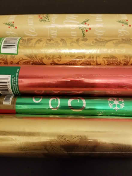Photo of free Gift wrap (Hunt Club) #2
