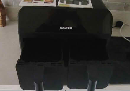 Photo of free Dual zone air fryer, perfect working condition with manuals. (Ruddington NG11) #1
