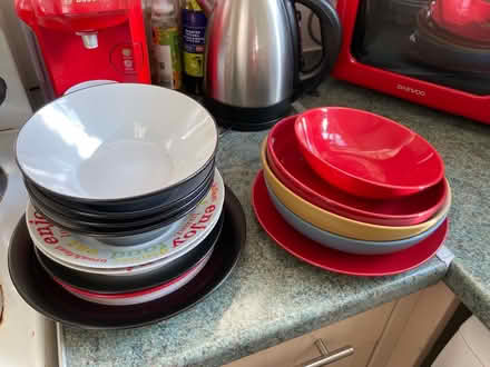 Photo of free Assorted plates/bowls/pasta bowls (Dunfermline KY12) #1