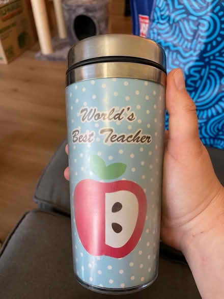 Photo of free “World’s Best Teacher” thermos (02155) #1
