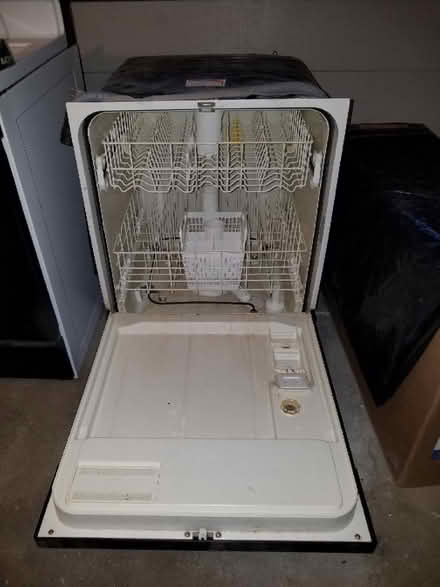 Photo of free Working dishwasher (Bolingbrook, near Menards) #2