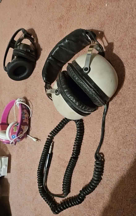 Photo of free headphones - need repair (Jericho OX1) #2