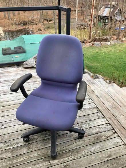 Photo of free office chairs (west Carleton) #1