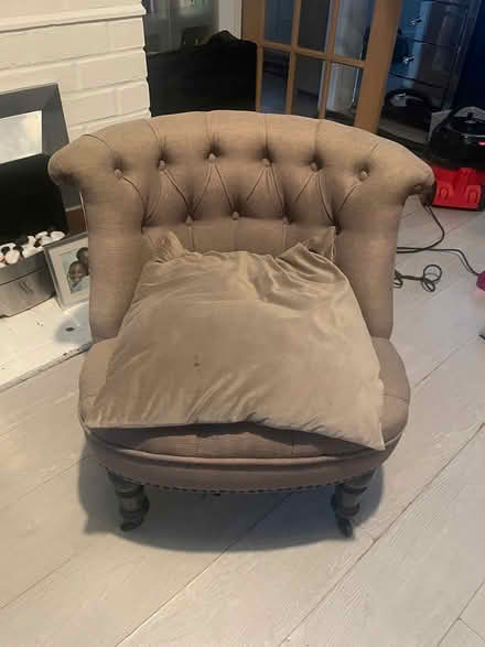 Photo of free Small chair (Bracknell’s RG42) #3