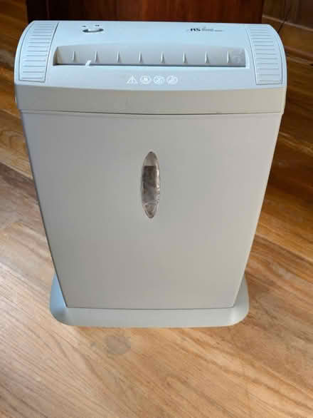 Photo of free Royal Sovereign Paper Shredder (Cherryland (Mission & Blossom)) #1