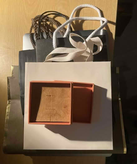 Photo of free Section paper gift bags and box (WC2H) #1